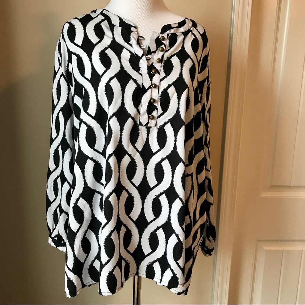 BANANA REPUBLIC black and white blouse